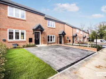Cheap 2 BA 3 bedroom terraced house for rent in Meadow...