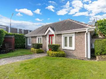 Rental! Gate Lodge, Auburn House, Howth Road, Howth,...
