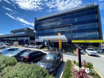 NEW MODERN OFFICE FOR LEASE
