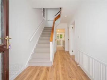 Rental! 1 Mount Regan Avenue
