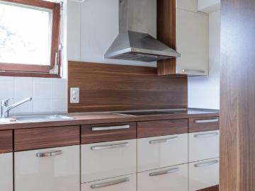Nichtraucherwohnung mit privatem Sitzplatz, umgeben von...