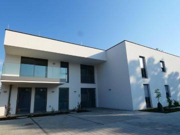 NIEDRIGENERGIE NEUBAUWOHNUNG MIT BALKON UND GROSSER...