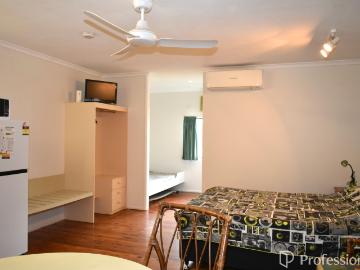 Ocean Side Studio Unit!