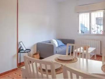 Bonito Piso de 1 habitación en Calle de Algodre