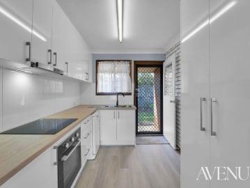 Offers over $550,000 VACANT!