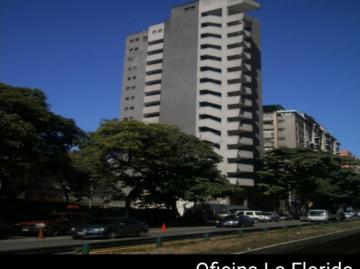 Oficina en alquiler, medio turno, Av. Libertador, La...