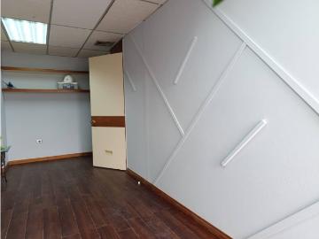 Oficina en Alquiler – Espacio Corporativo Listo para Operar