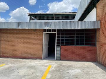 OFICINA INDUSTRIAL COMERCIAL EN ALQUILER