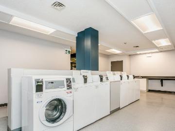 Oliver Place 2 Bedroom Apartment for Rent at 10130 117...
