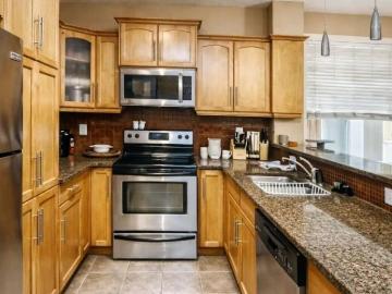 one beaty room for Lady — 2 Bedrooms Room For Rent