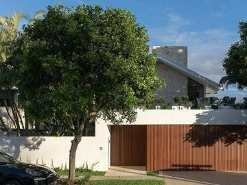 One of Mermaid Beach s finest homes Fully Furnished 3...