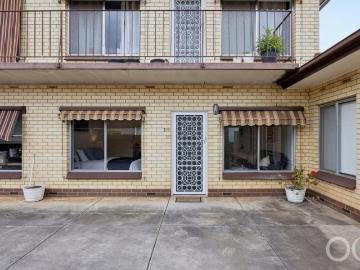 Open the Door to a Ground Level Highgate Haven Within...