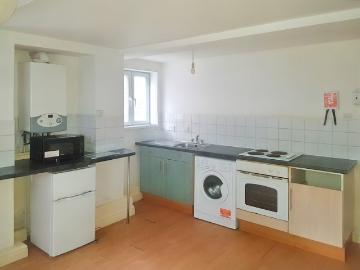 Opp Victoria Park 1 bed Apartment