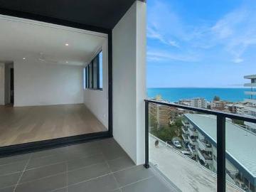 Outstanding Apartment With 180 Degree Ocean Views