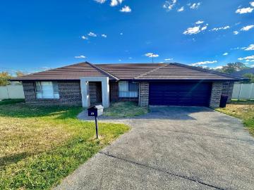 OXLEY VALE Recently Updated, Stylish and Modern
