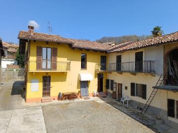 Palazzo / Stabile in vendita a Alfiano Natta AL