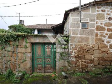 Casa rústica para reformar en Loiro