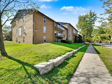 Park Place on Village Green Apartments 1 Bedroom...