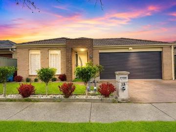 Parkfront Family Living with a Pool & Premium Upgrades