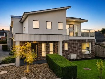 Parkfront Living, Spectacular Space & Unbeatable Convenience