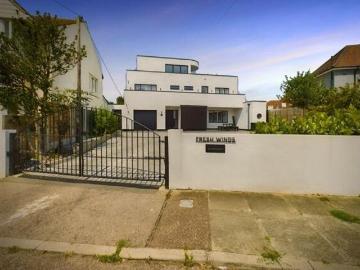 Percival Road, Walton on the naze, 4 Bedroom Detached