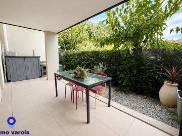 PIERREFEU DU VAR RARE A LA VENTE Bel appartement récent T2 a