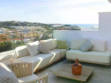 Piso de alto standing de 87 m2 en venta en Estepona, España