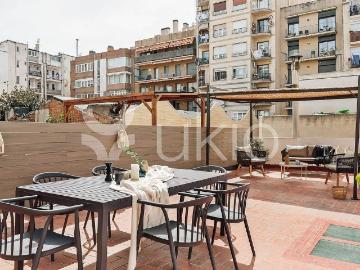 Piso en alquiler en calle De Rocafort, Barcelona, de 225...