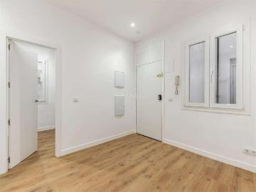 Piso en venta en Madrid, Embajadores Lavapiés. Pisos.
