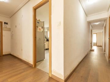 Piso en Venta en Avenida de Abril 9 de Octubre