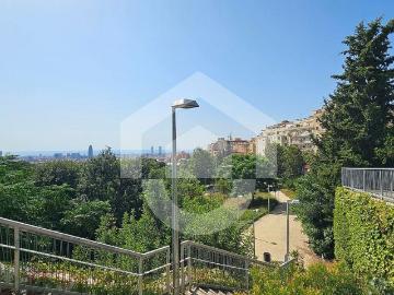 Piso en venta en avenida De la Mare de Déu de...