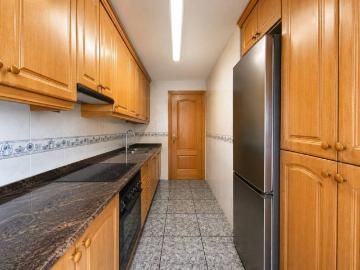 Piso en Venta en Badia del Vallès
