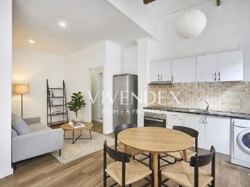 Piso en venta en calle Del Treball, Hospitalet de...