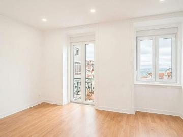 Piso en venta en calle Dels Tallers, Barcelona, de 57 m²...