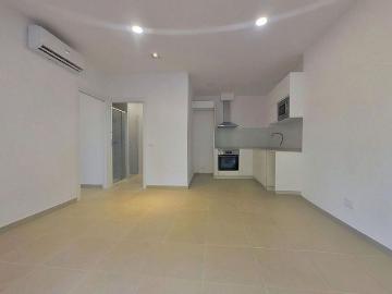 Piso en venta en calle D'enric Granados, Barbera del...