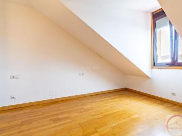 Piso en venta en Laracha. DUPLEX con ASCENSORTRASTERO A...
