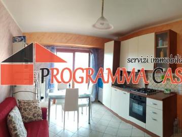 POMEZiA VIA NARO 2 LOCALI CON BALCONE E BOX AUTO