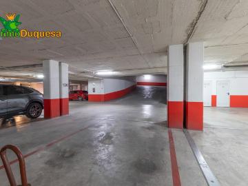 Plaza de aparcamiento en el PTS