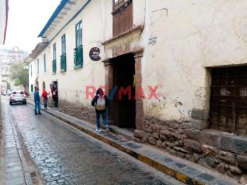 Propiedad Histórica En El Corazón Del Cusco A Solo 1...