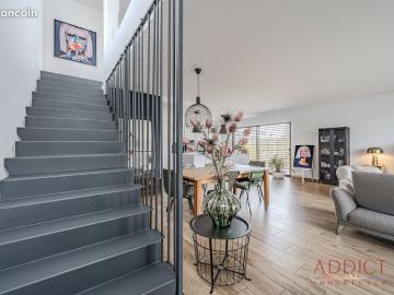Propriété 6 pièces 145 m²