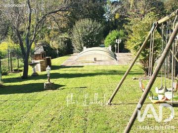 Propriété 6 pièces 161 m²