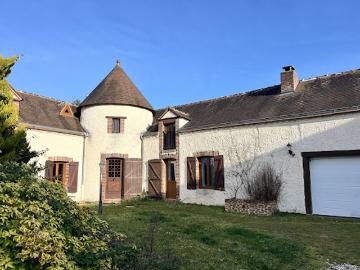 Propriété avec piscine et jardin