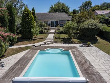 Propriété avec piscine