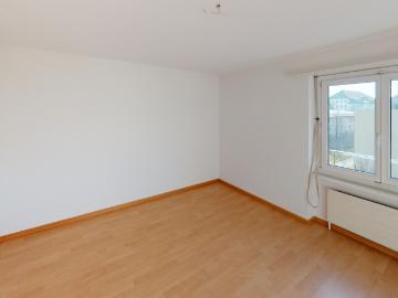 Preiswerte 3.5 Zimmerwohnung in Fussdistanz zum Bahnhof...