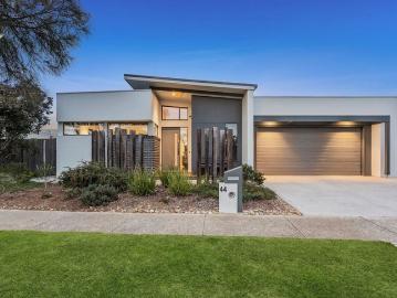 PRESTIGIOUS WATERFRONT LIVING IN THE SANDS ESTATE