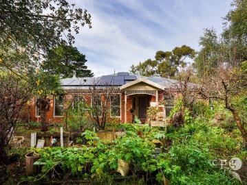 Private Garden Sanctuary Just 600m from the Heart of Maldon