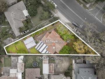 Prime Malvern East Opportunity on 857m² with Endless...