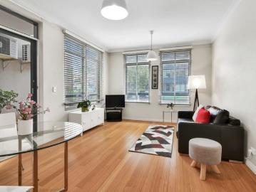 Full furnished 1 bedroom in the Heart of Neutral Bay