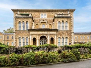 Princess Park Manor, Royal Drive, London 4 bed apartment...