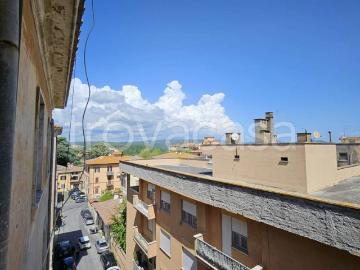 Quadrilocale in vendita a Bracciano, Centro